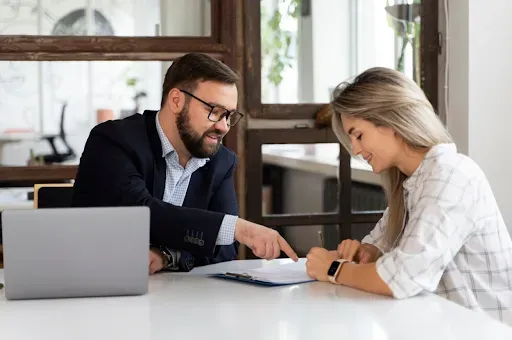 Jak wybrać najlepszego eksperta kredytowego